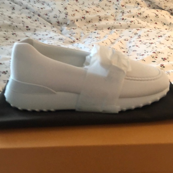 Shoes - Picture 3 of 3